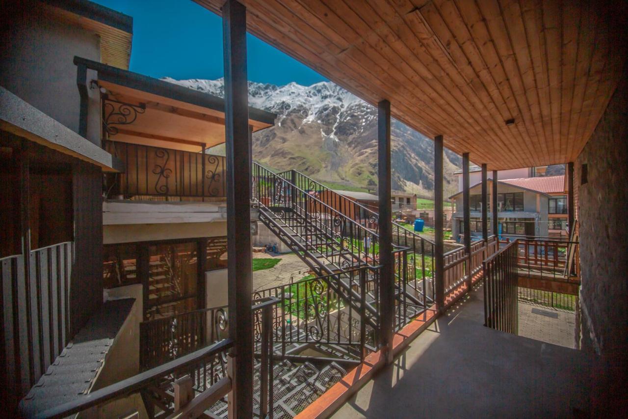 Vache Hotel Kazbegi Ngoại thất bức ảnh